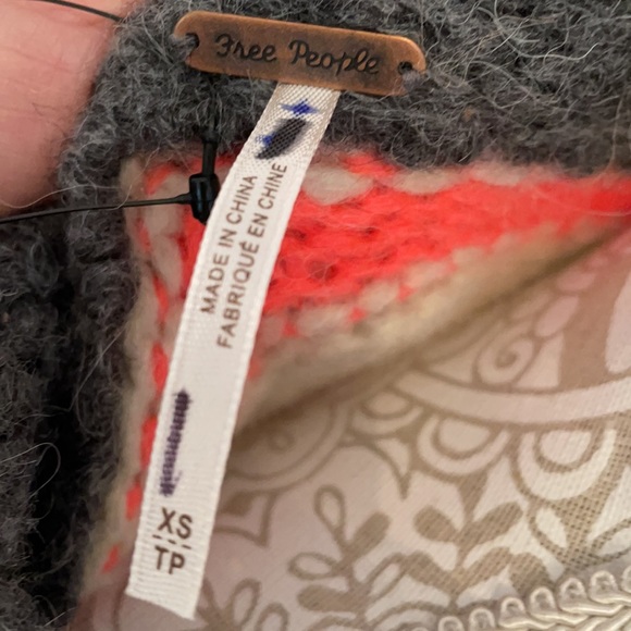 Free People oversized boho shrug sweater - Picture 5 of 9